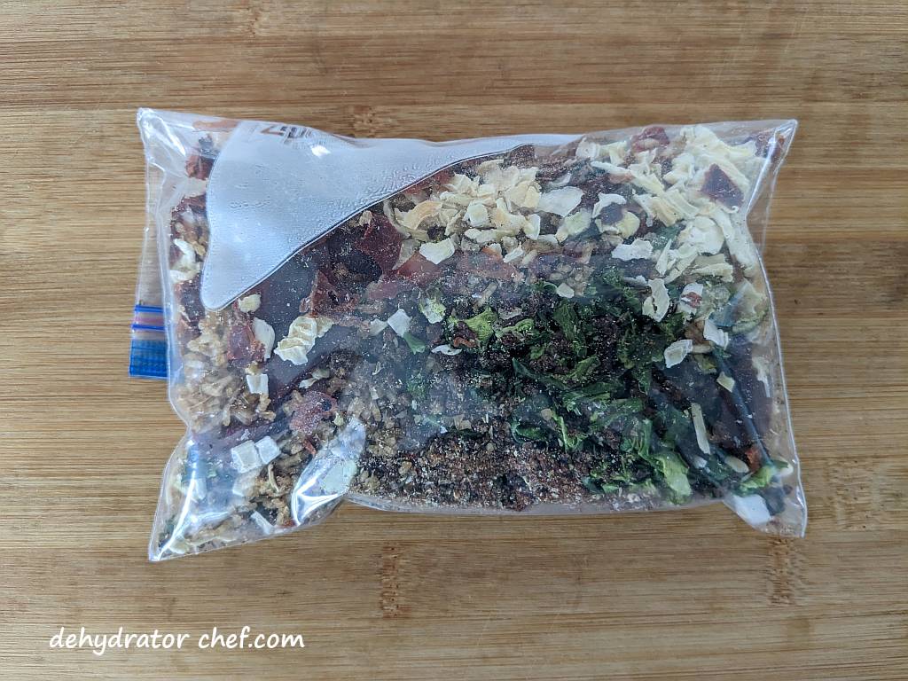 unstuffed peppers in a zip top bag | dehydrated unstuffed peppers | making dehydrated meals for camping | homemade dehydrated meal recipes | make your own dehydrated camping food | homemade dehydrated camping meals | homemade dehydrated backpacking meals